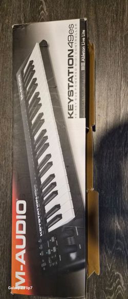 M-Audio Keystation 49es MIDI Controller