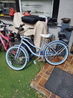 HUFFY BEACH CRUISER