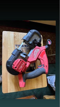 Milwaukee M18 FUEL 18V Bandsaw