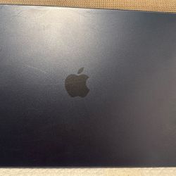 Apple 2025 MacBook Air 15”