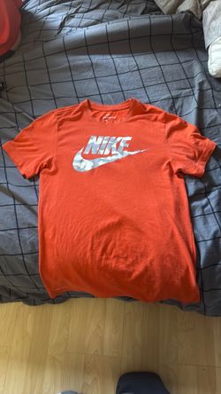 NIKE men’s small tshirt