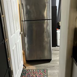 Free Fridge 