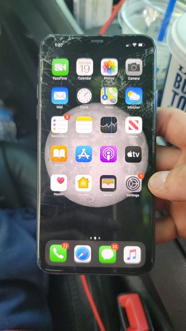 IPhone 11 Pro Max (verizon) for Sale in Walnut, IL - OfferUp