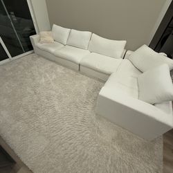 White sectional (free rug)