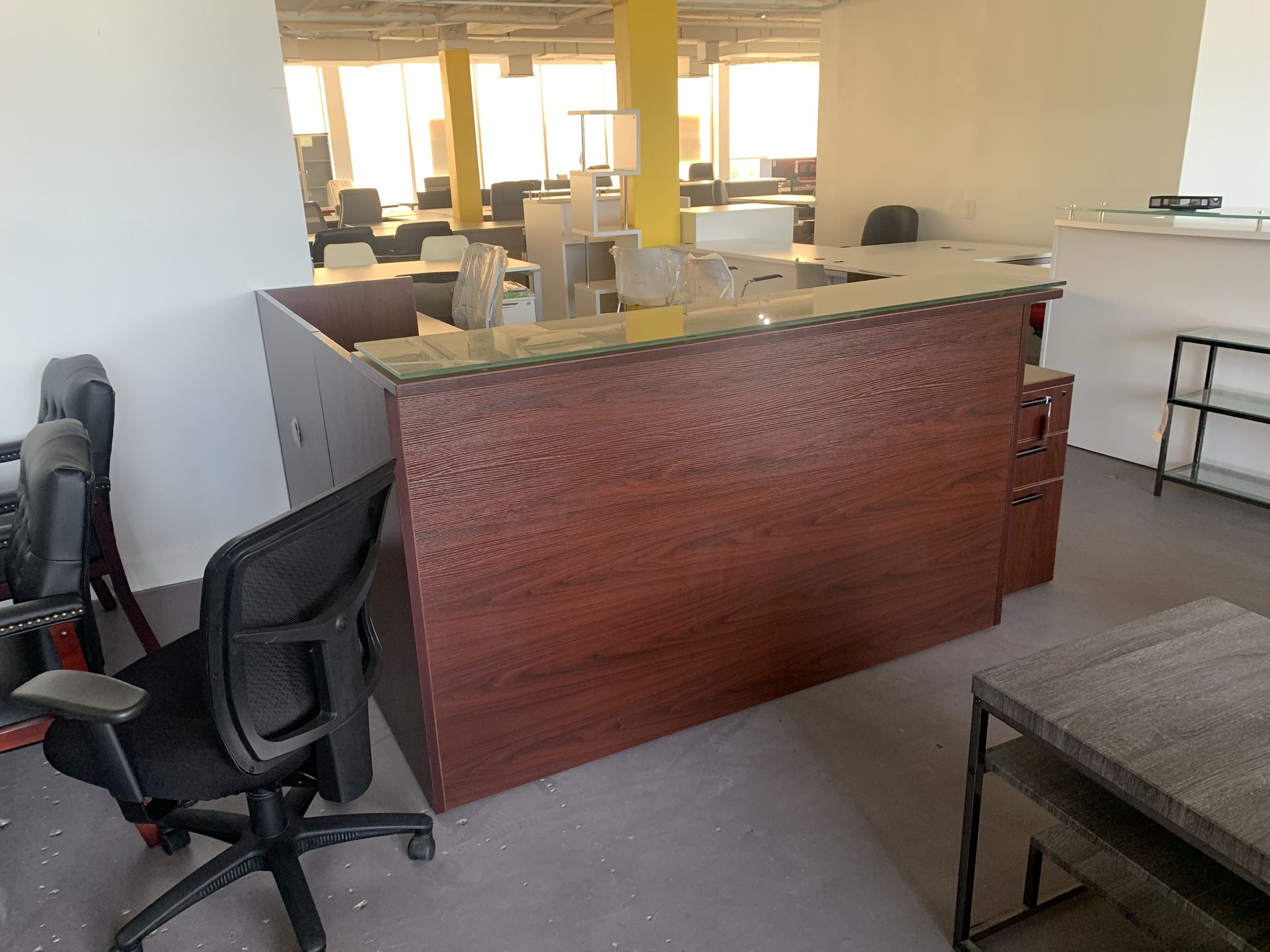 Reception Desk Shell L Shape With Glass
