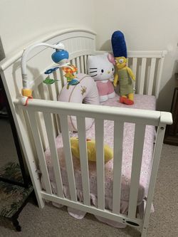 Graco Convertible Crib and Mattress 