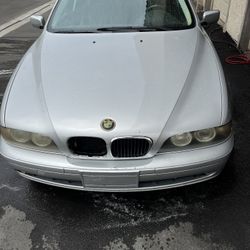 2004 BMW 530i
