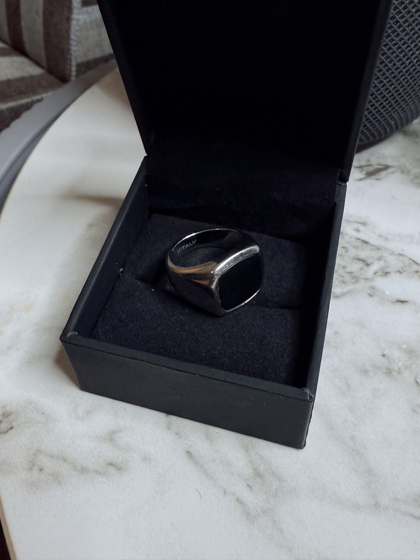 Ring Vitaly