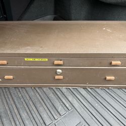 Kennedy box with micrometer set