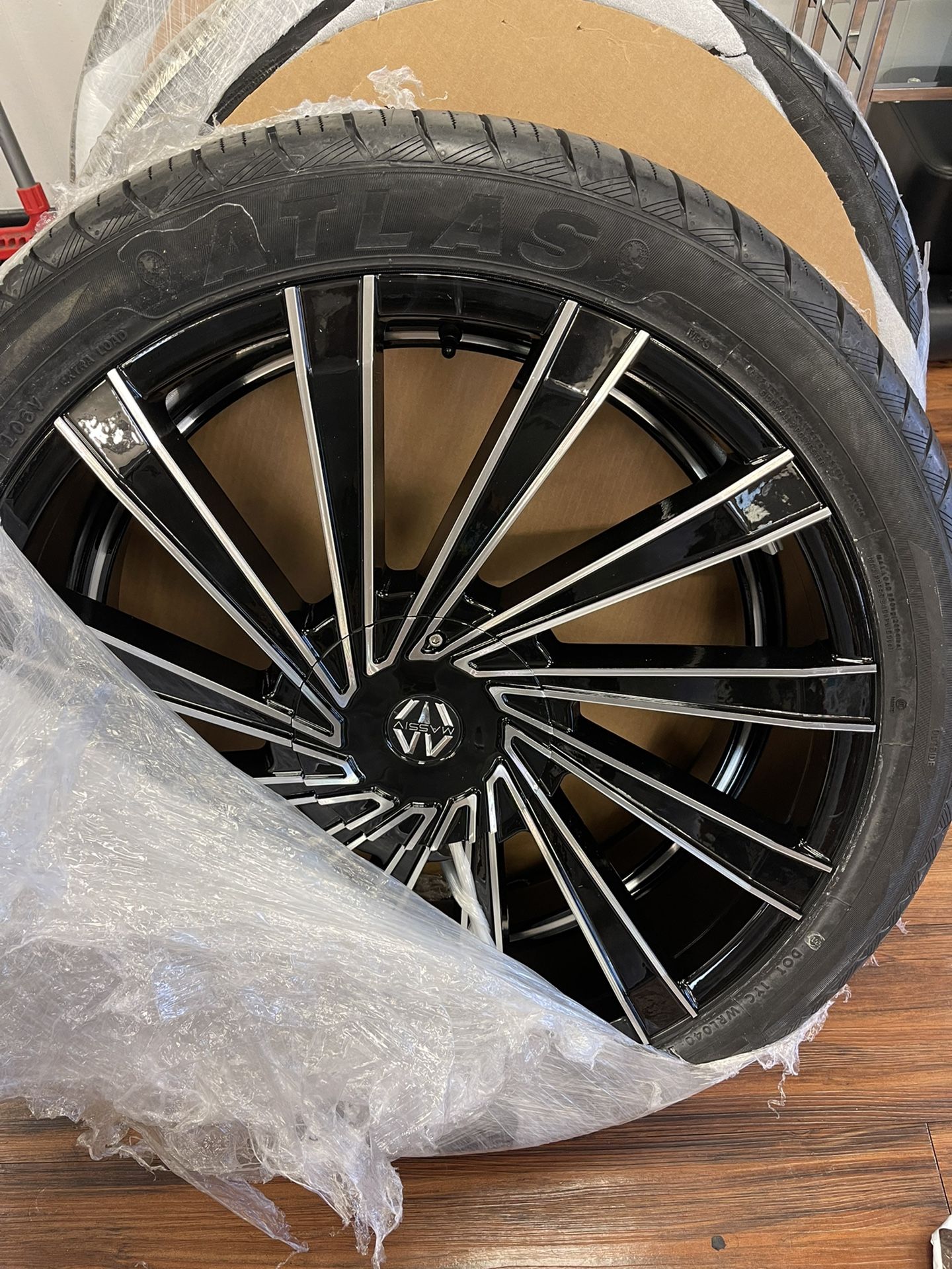 22” Rims & Wheels 5 Lug Universal (WILL TRADE )