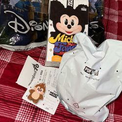 Mickey Family Cute Together Keychain 