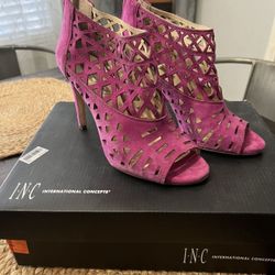 I.n.c Magenta Heels Size 6