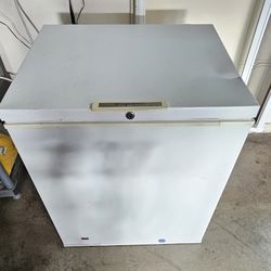Frigidaire Box Freezer 