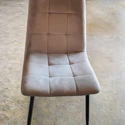 VELOUR CHAIR
