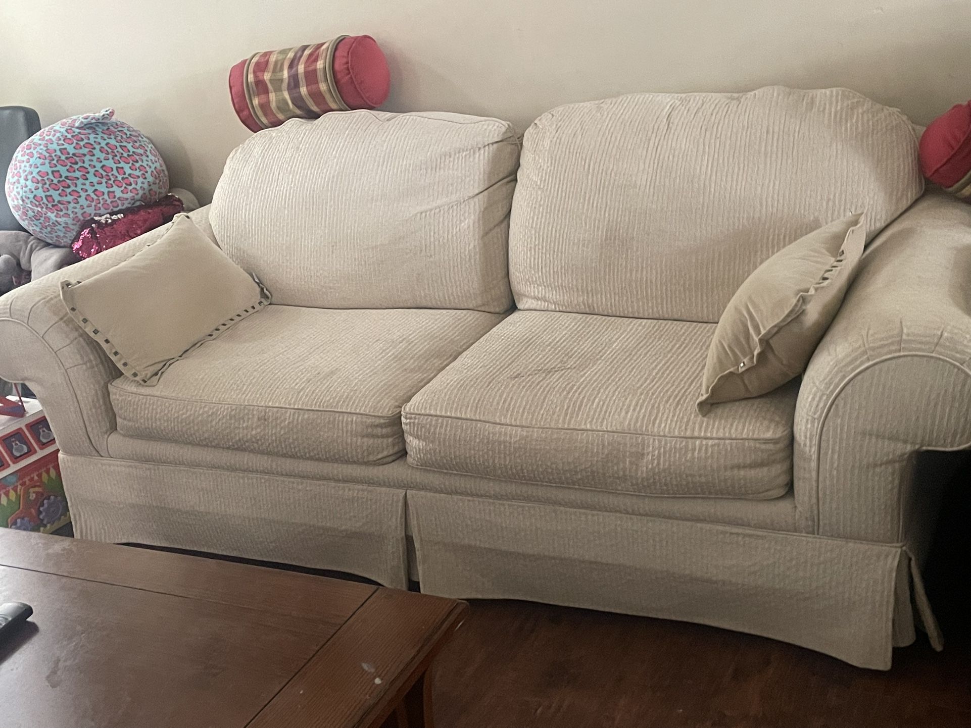 Sofa for sell