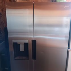 Refrigerador marca Midea 