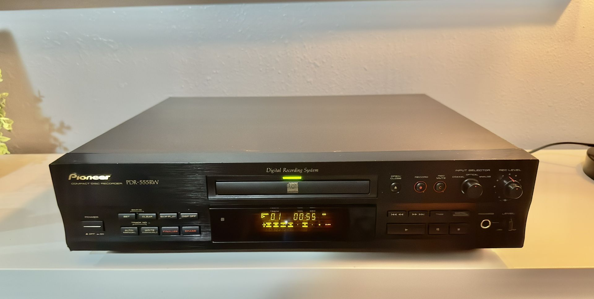 Pioneer PDR-555RW CD Recorder No Remote Control - TESTED to play CD's