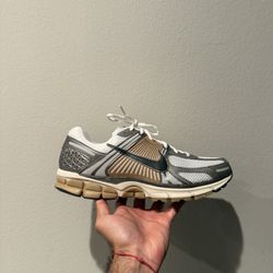 Nike Vomero 5 Men’s Size 11.5 (NEW)