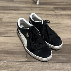 suede pumas