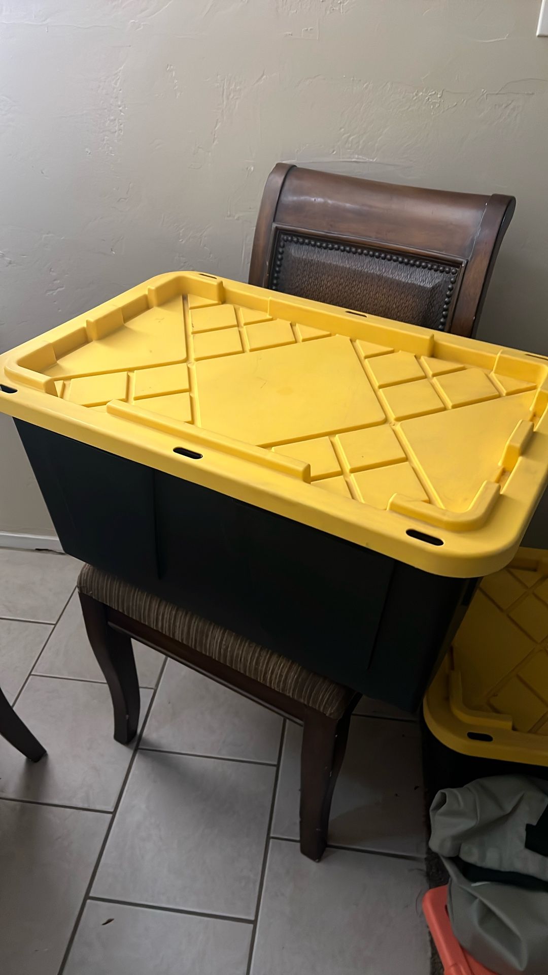 Storage Containers Lg And Medium 