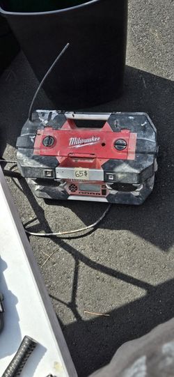Milwaukee Job Site Radio