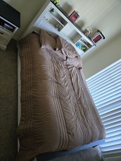Bedroom set