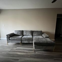 COUCH FOR SALE 