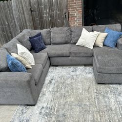 Sectional Couch 
