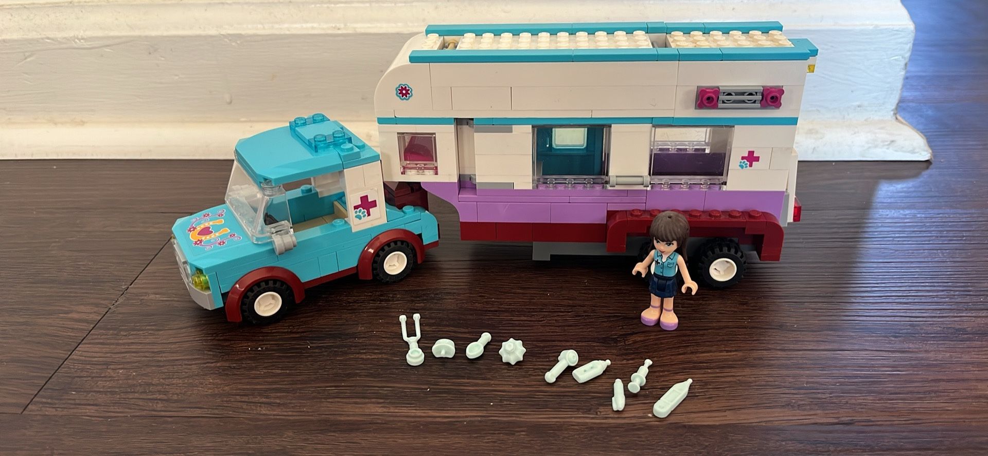 Lego Friends Vet RV 41125
