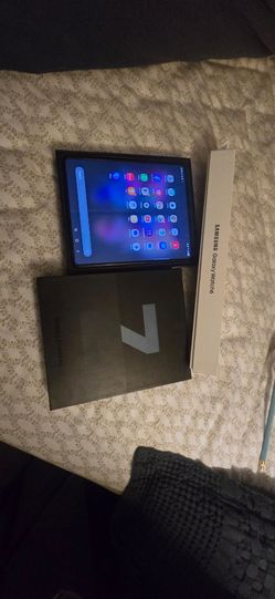 Unlocked Fold3 (245gb) and watch 6