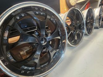 Set of (4)  Staggered 19" Maya DTV wheels
