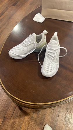 Woman’s Nike 7y