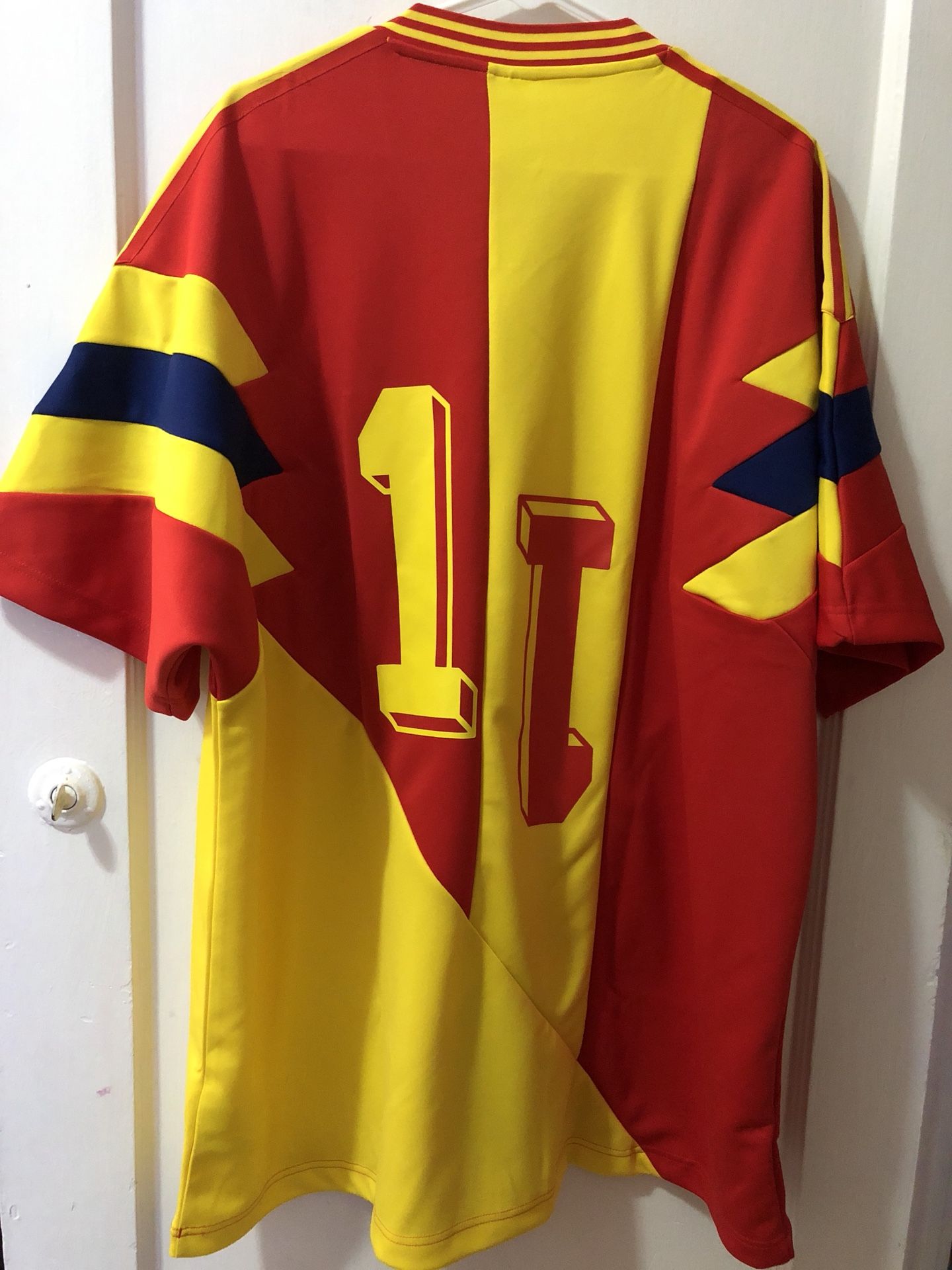 Colombia mash up jersey adidas XXL for Sale in Queens, NY - OfferUp