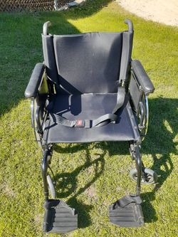 BIG HEAVY-DUTY 22" WIDE 350 LB WEIGHT CAPACITY WHEELCHAIR WITH EXTRAS, ASKING $175