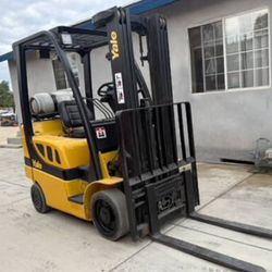 Forklift 