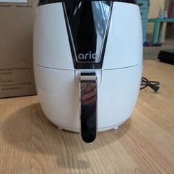 NEW Aria Ceramic 5 QT Air fryer White