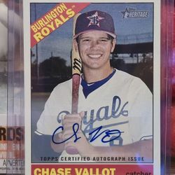 2015 Chase Vallot TOPPS HERITAGE #39 KANSAS CITY ROYALS AUTOGRAPHED CARD.