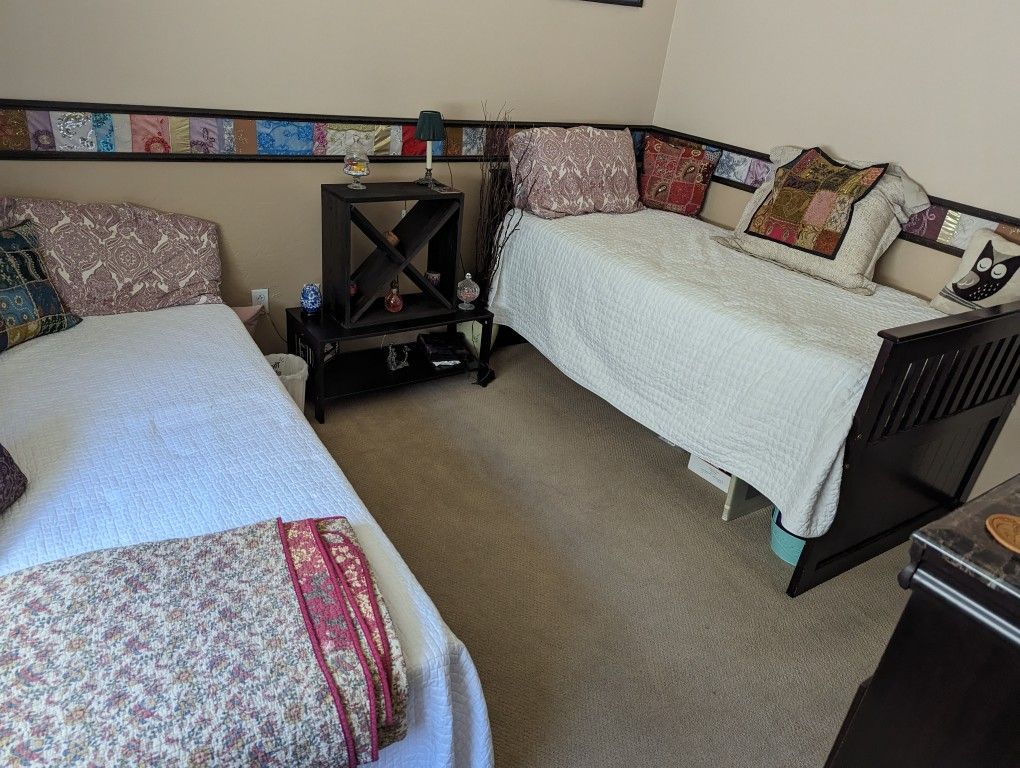 Daybed With Twin Trundle And Dresser