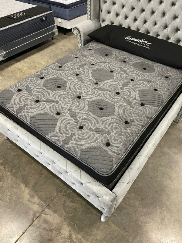 Brand New PillowTop Mattress set in Plastic