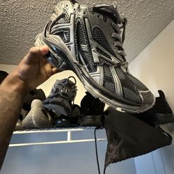 Men Balencii 