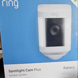 Spotlight Cam Plus 