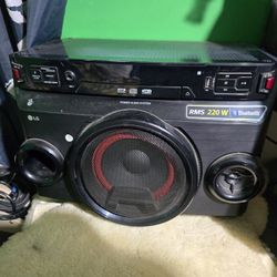 LG XBOOM 220 W HI-FI