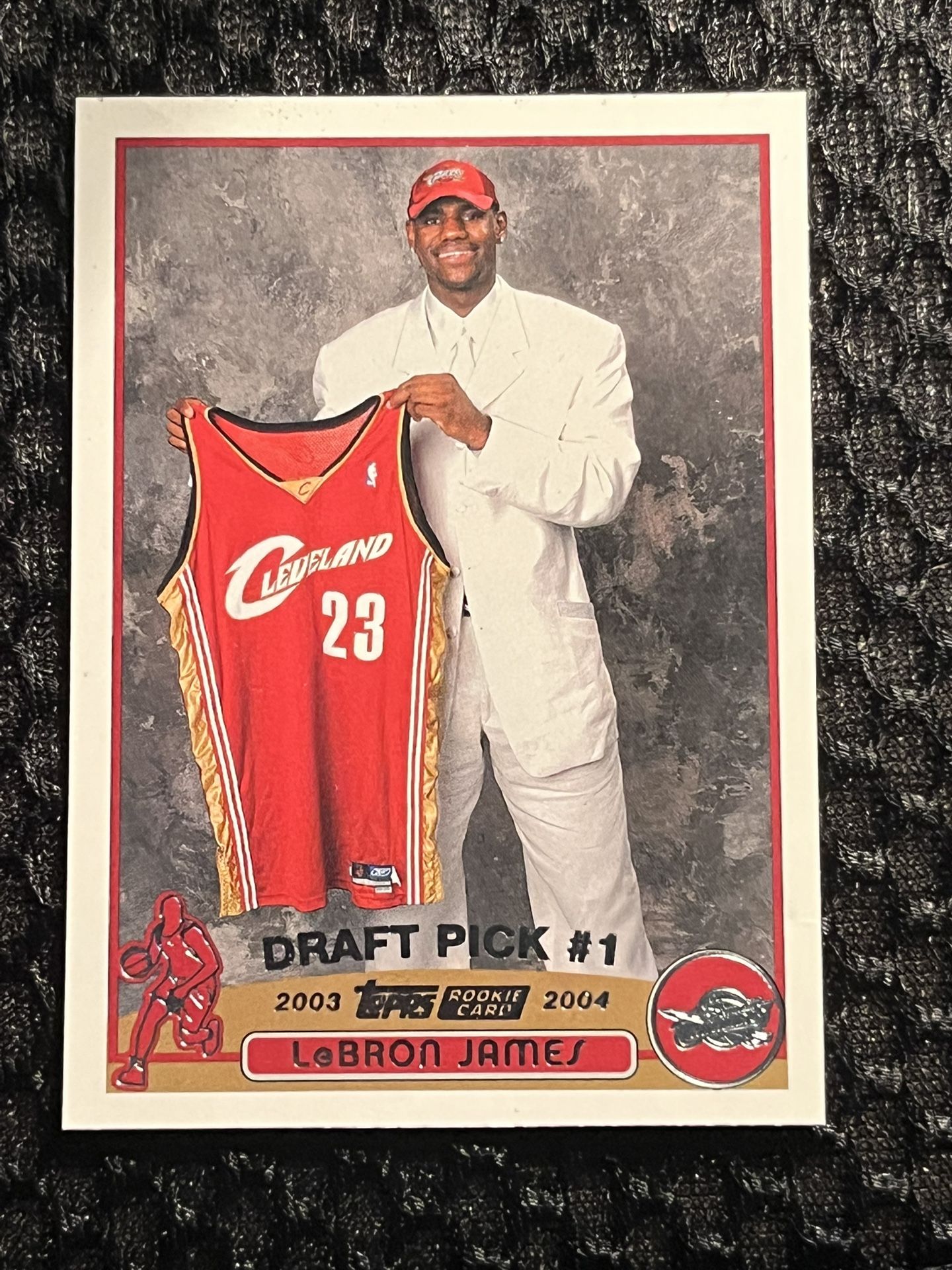 2003 TOPPS LABRON JAMES #1 DRAFT PICK ROOKIE CARD