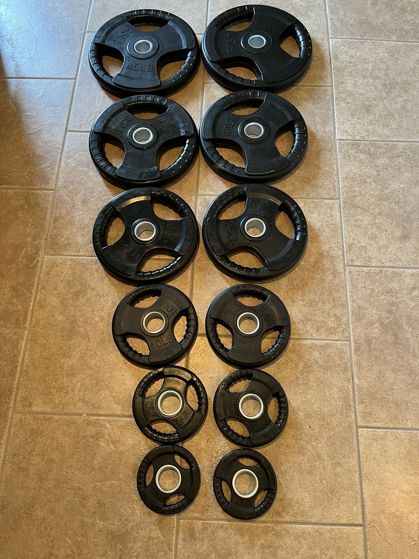 Olympic Rubber Coated 245lb Weight Plate Set 2.5-45