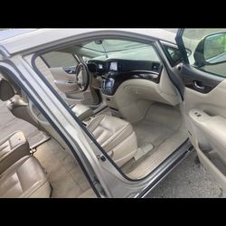 2011 Nissan quest sl