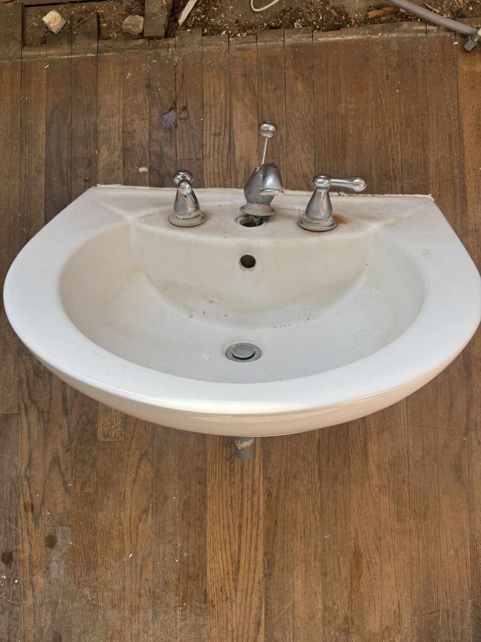 White Porcelain Sink