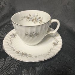 Alyce By Royal Hostess Cup And Saucer Set Of Four