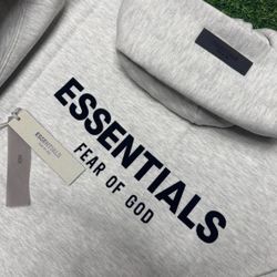 Fear of God Essentials Hoodie – XS – Light Oatmeal