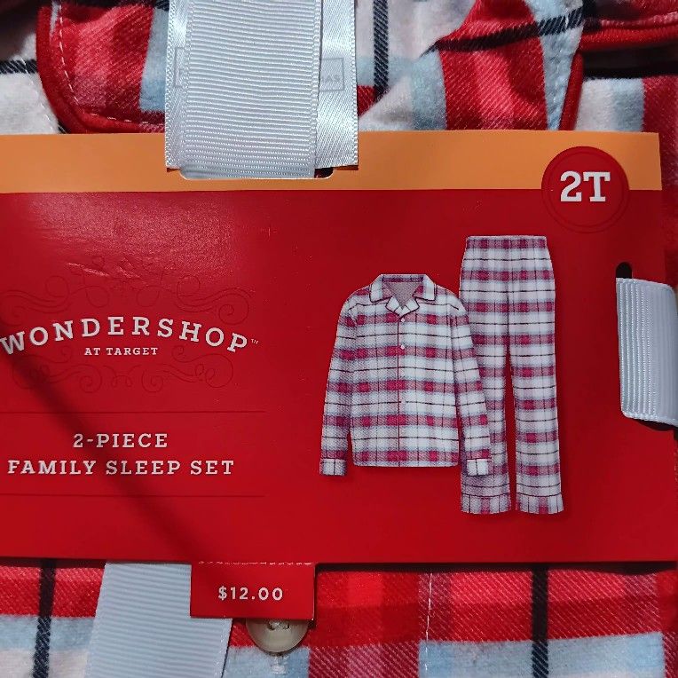 (New) Size 2t Winter PJ set 