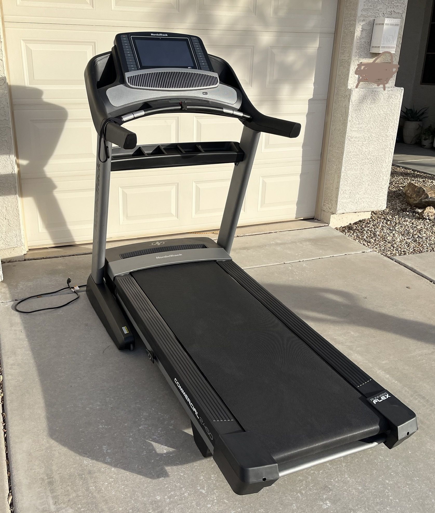 NordicTrack 2450 Treadmill for Sale in Mesa, AZ OfferUp